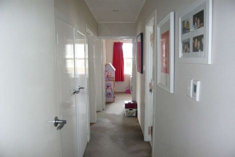 Photo of property in 22 Montmere Avenue, Te Atatu Peninsula, Auckland, 0610
