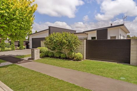 Photo of property in 9 Crown Close, Prebbleton, 7604