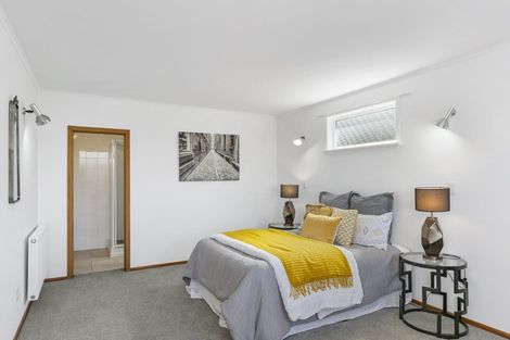 Photo of property in 33 Ranui Crescent, Khandallah, Wellington, 6035