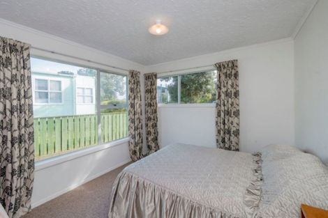 Photo of property in 2b Mahoe Street, Otaki Beach, Otaki, 5512