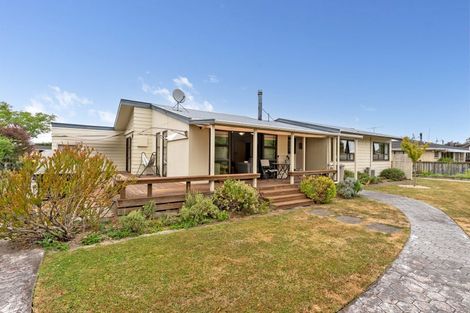 Photo of property in 15 Lowes Place, Solway, Masterton, 5810