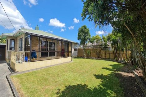 Photo of property in 2 Oaklea Avenue, Marton, 4710