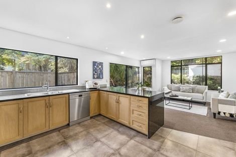 Photo of property in 260/58 Heathcote Road, Castor Bay, Auckland, 0620