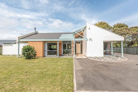 Photo of property in 17 Norfolk Drive, Otamatea, Whanganui, 4500