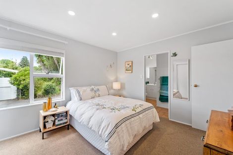 Photo of property in 2/63 College Road, Northcote, Auckland, 0627