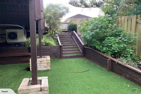 Photo of property in 2/7 Wyman Place, Pakuranga Heights, Auckland, 2010