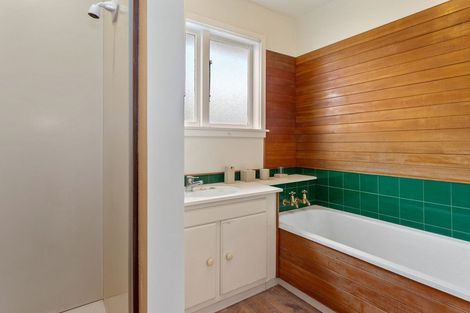 Photo of property in 1/180 Avonhead Road, Avonhead, Christchurch, 8042