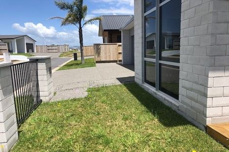 Photo of property in 72a The Boulevard, Papamoa Beach, Papamoa, 3118