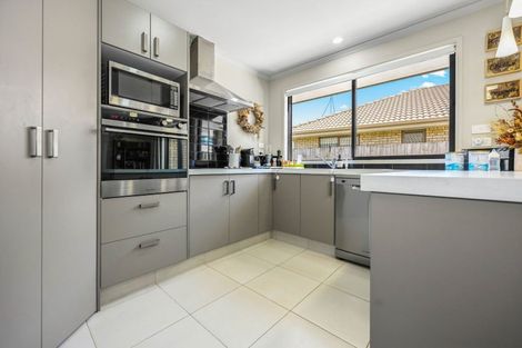 Photo of property in 54 Edgeview Crescent, Fitzroy, Hamilton, 3206