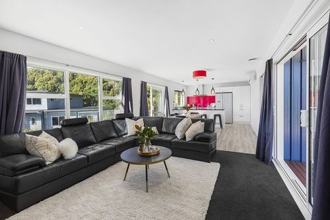 Photo of property in 79 Downing Street, Crofton Downs, Wellington, 6035