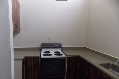 Photo of property in 6 Westmere Place, Takaro, Palmerston North, 4412