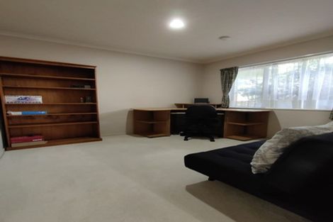 Photo of property in 16 Corrofin Drive, East Tamaki, Auckland, 2013