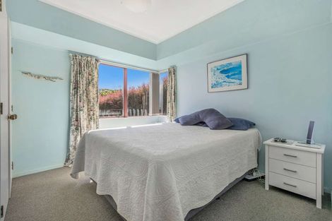 Photo of property in 5 Dudley Crescent, Cable Bay, 0420