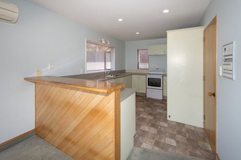 Photo of property in 2/17 Belleview Terrace, Mount Pleasant, Christchurch, 8081