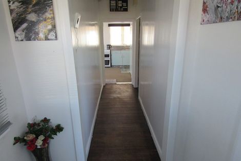 Photo of property in 12 Burns Street, Hawera, 4610