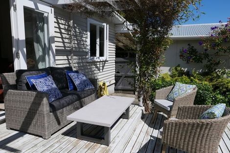 Photo of property in 213 Te Moana Road, Waikanae, 5036