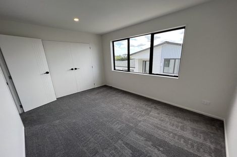 Photo of property in 38a Mcwhirters Farm Lane, Massey, Auckland, 0614