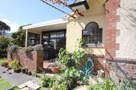 Photo of property in 11 Valpy Street, Saint Clair, Dunedin, 9012