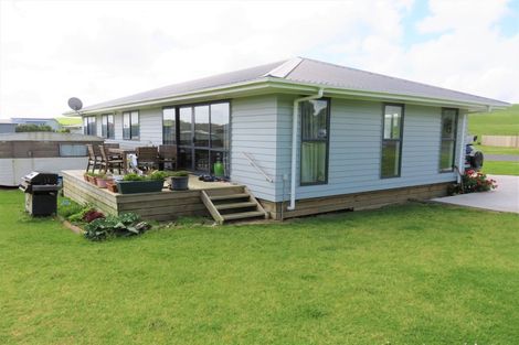 Photo of property in 7 Sunset Drive, Baylys Beach, Dargaville, 0377