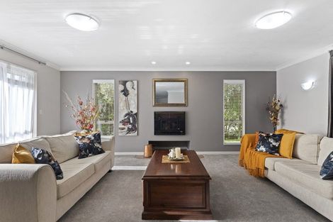 Photo of property in 21 Old Barn Road, Opaheke, Papakura, 2584