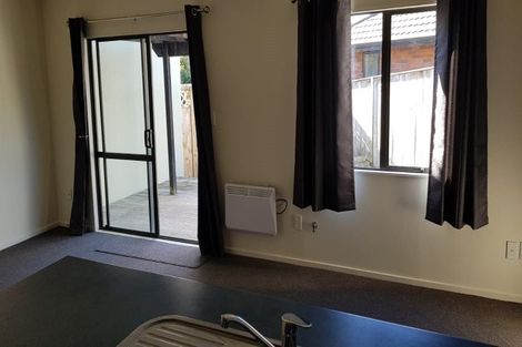 Photo of property in 8/3 Orwell Road, Greenhithe, Auckland, 0632