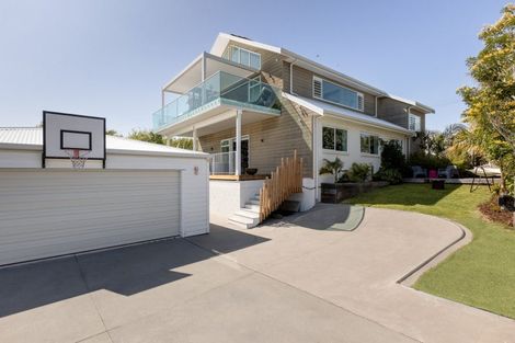 Photo of property in 1343 Papamoa Beach Road, Papamoa Beach, Papamoa, 3118