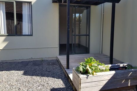 Photo of property in 8/3 Orwell Road, Greenhithe, Auckland, 0632