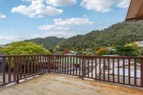 Photo of property in 61 Wairau Road, Picton, 7220