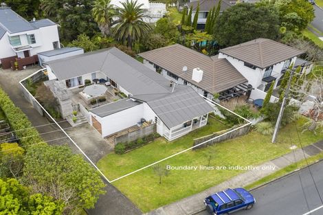 Photo of property in 21 Lyons Avenue, Murrays Bay, Auckland, 0630