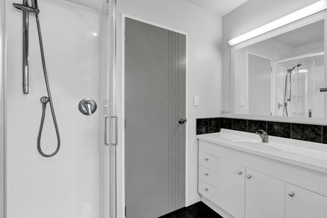 Photo of property in 14d Maple Crescent, Whalers Gate, New Plymouth, 4310