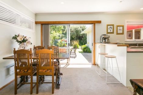 Photo of property in 1 Shortland Place, Havelock North, 4130