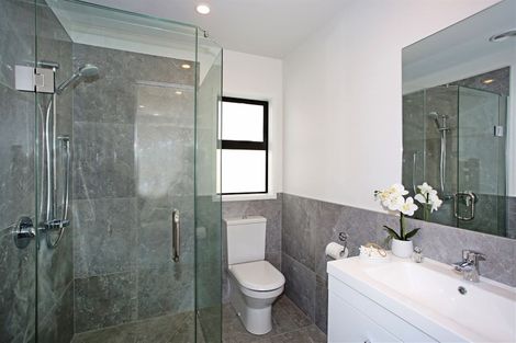 Photo of property in 2 Okoreka Road, Glenbrook, 2681