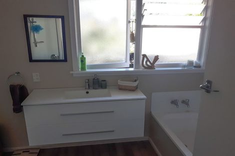 Photo of property in 16 Lascelles Street, Saint Martins, Christchurch, 8022