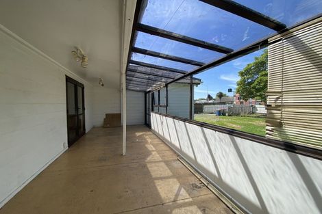 Photo of property in 14 Lincoln Road, Henderson, Auckland, 0610