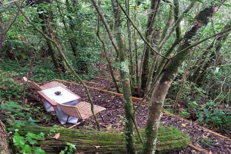 Photo of property in 35 Glenfern Road, Mellons Bay, Auckland, 2014