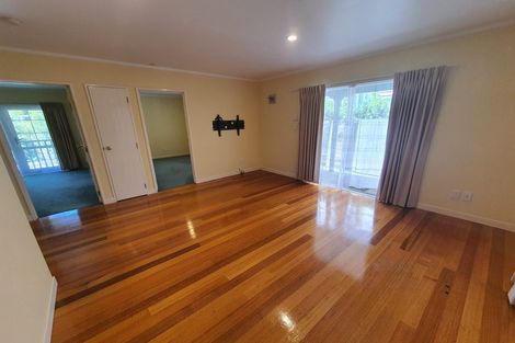Photo of property in 25 Glenfern Road, Mellons Bay, Auckland, 2014