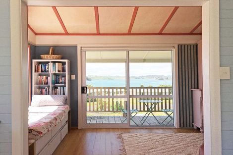 Photo of property in 12 Wainamu Road, Raglan, 3297