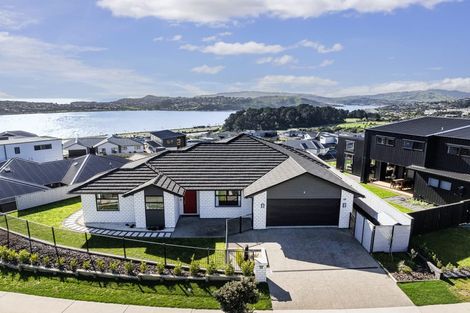 Photo of property in 56 Queen Charlotte Drive, Aotea, Porirua, 5024