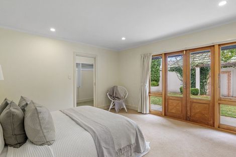 Photo of property in 2/11 Memorial Avenue, Ilam, Christchurch, 8053