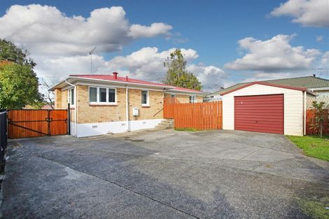 Photo of property in 11 Kayes Road, Pukekohe, 2120