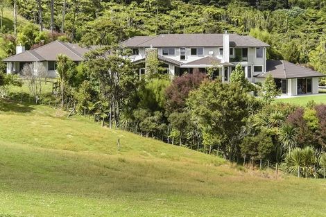 Photo of property in 100 Hobson Road, Lucas Heights, Auckland, 0632