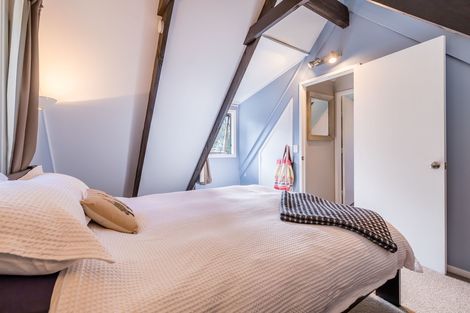 Photo of property in 138 Laingholm Drive, Laingholm, Auckland, 0604