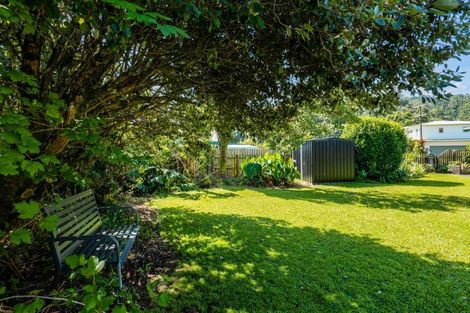 Photo of property in 2 Hills Road, Tongaporutu, Urenui, 4378