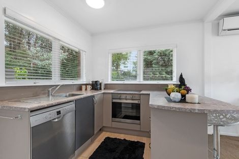 Photo of property in 4/32 Wicklow Road, Narrow Neck, Auckland, 0622