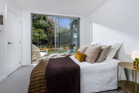 Photo of property in 2/43 Princes Street, Northcote Point, Auckland, 0627