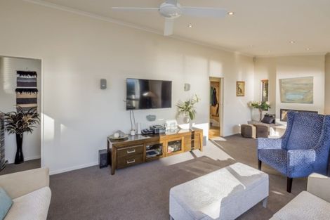 Photo of property in 11a Rosetta Road, Raumati South, Paraparaumu, 5032