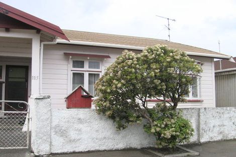 Photo of property in 115 Onepu Road, Lyall Bay, Wellington, 6022