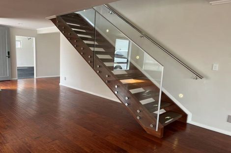 Photo of property in 436a East Coast Road, Windsor Park, Auckland, 0630