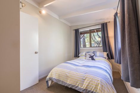 Photo of property in 138 Laingholm Drive, Laingholm, Auckland, 0604