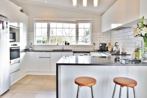 Photo of property in 128 Victoria Road, Devonport, Auckland, 0624